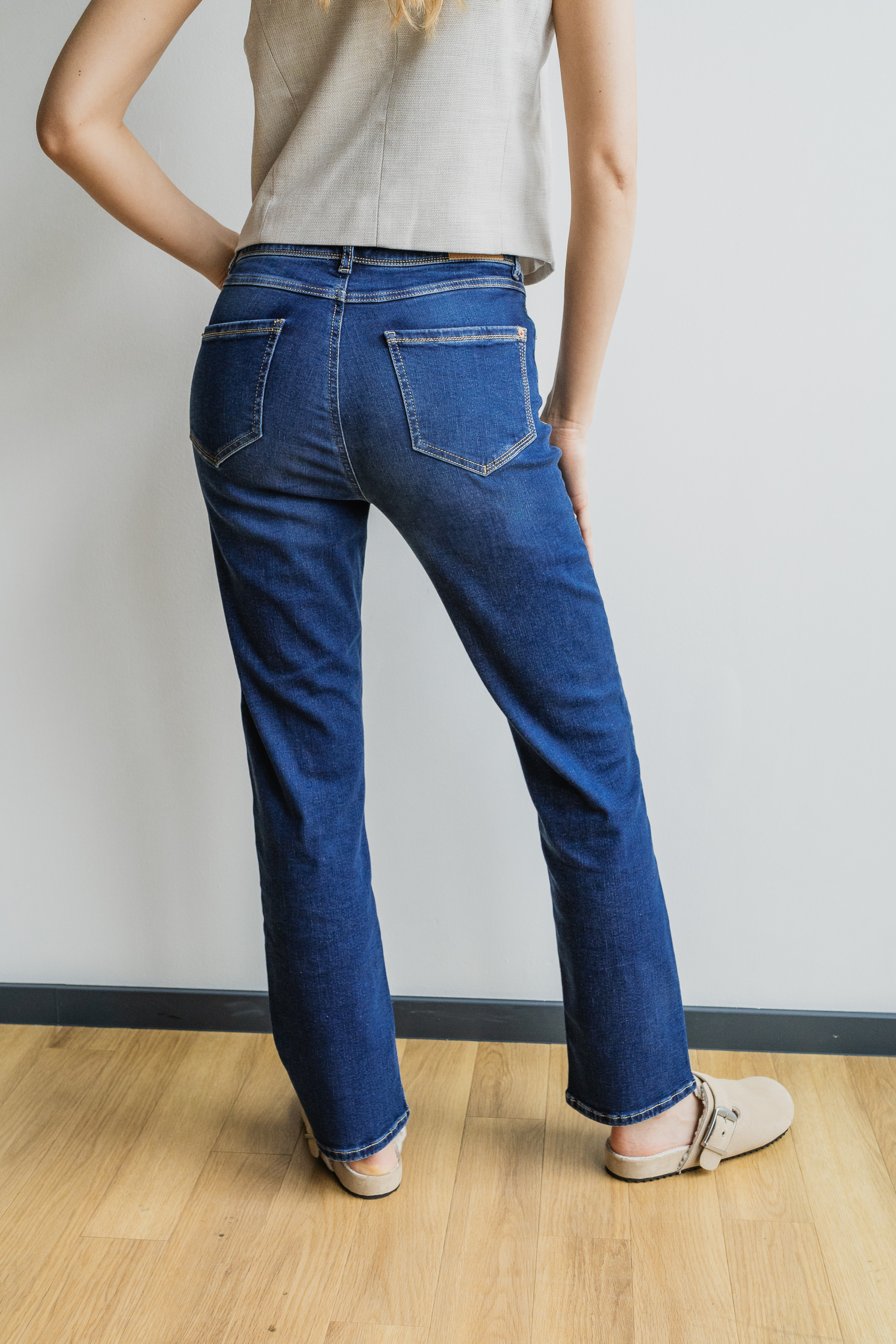 FIT: Nice 103 STRAIGHT FIT - MID WAIST